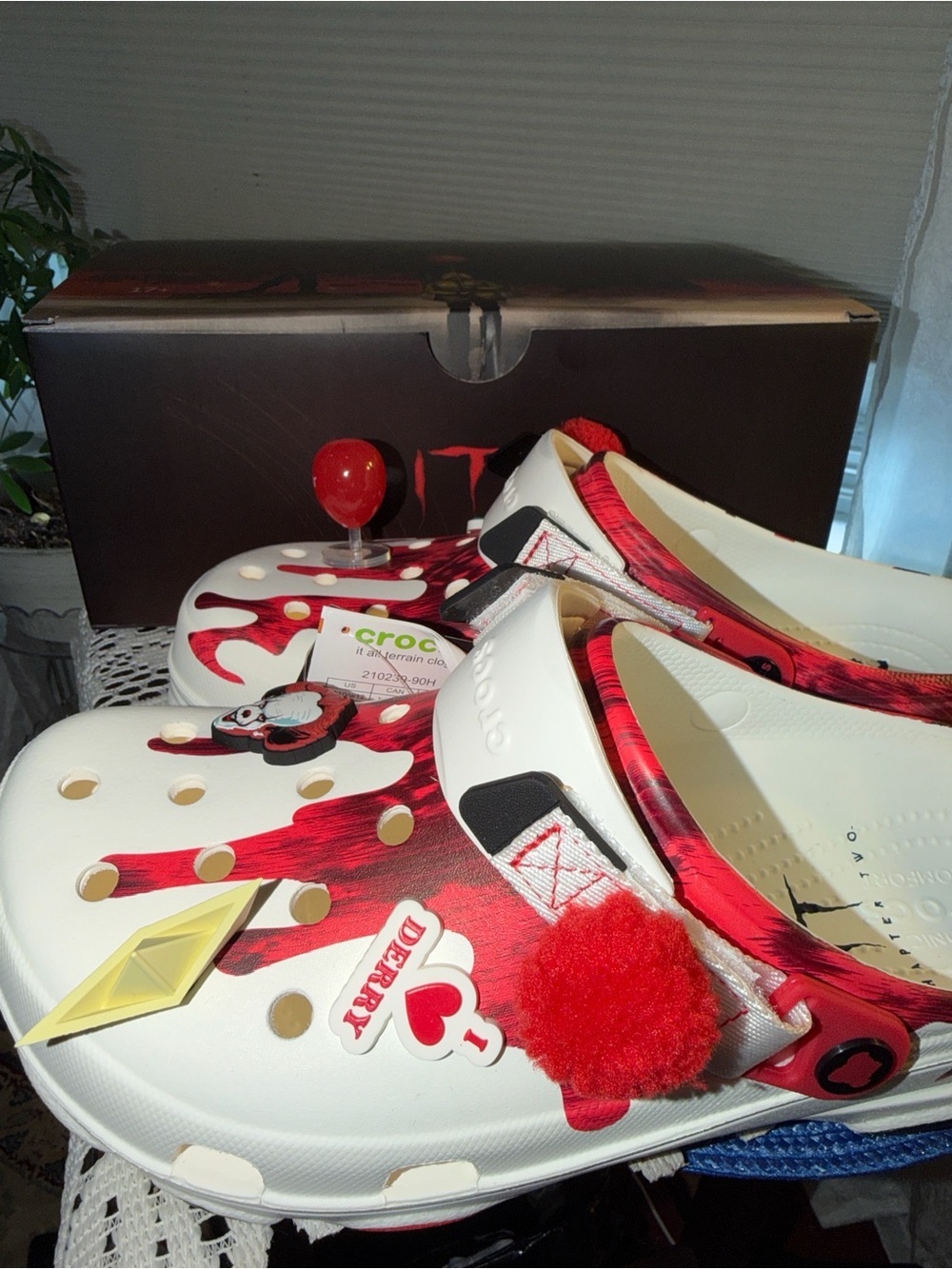 Crocs IT Pennywise All-terrain Clogs. Horror Movie Collector - Picture 3 of 7